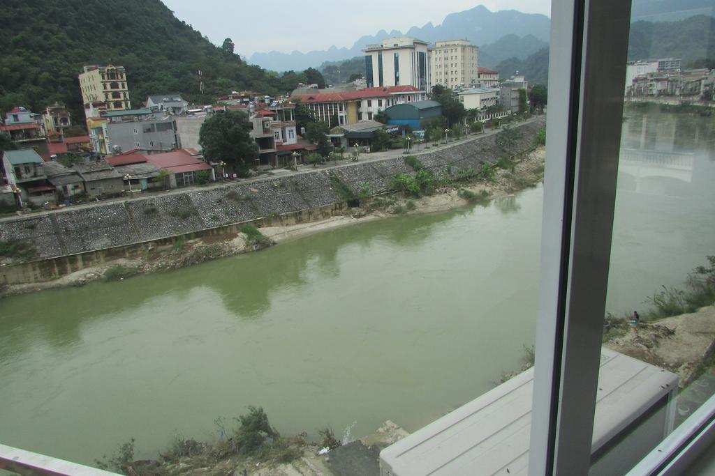 River Queen Guest House Ha Giang Buitenkant foto